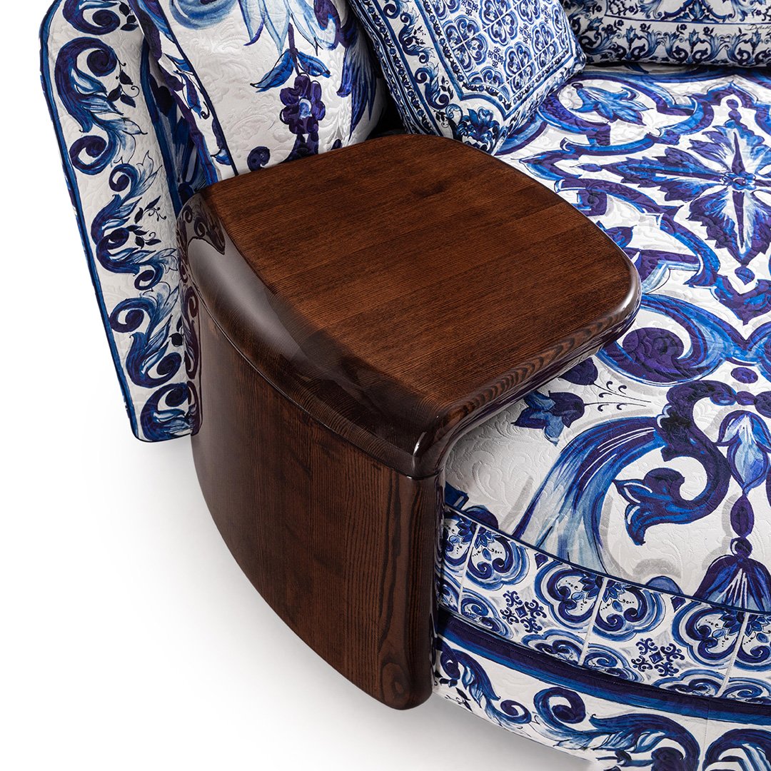 dolce-gabbana-casa-calla-sofa-blu-mediterraneo-element-with-armrest-detail