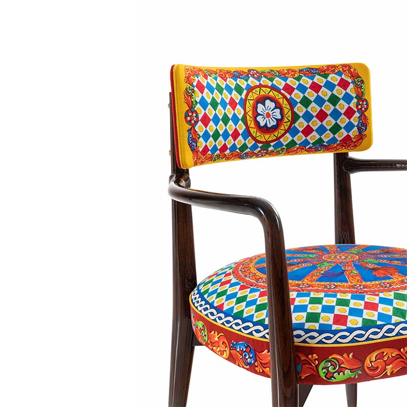 dolce-gabbana-casa-gladiolo-chair-w-armrests-carretto-front-detail