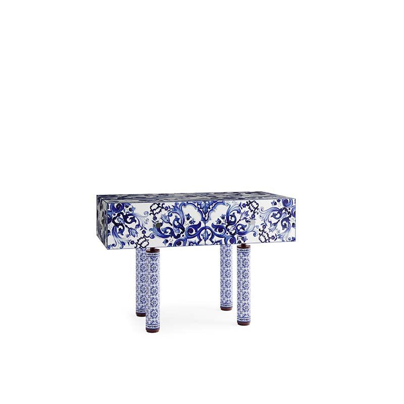 dolce-gabbana-casa-penelope-console-blu-mediterraneo