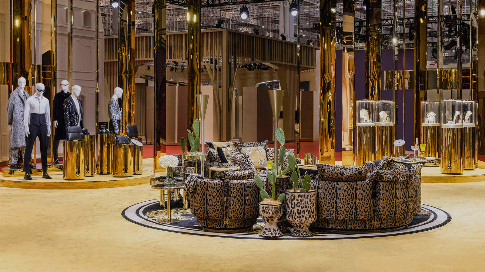 新品✨イタリア製 DOLCE&GABBANA 総柄 花柄シアーシャツ XL相当 Dolce&Gabbana at the 7th China International Import Expo – Luxury