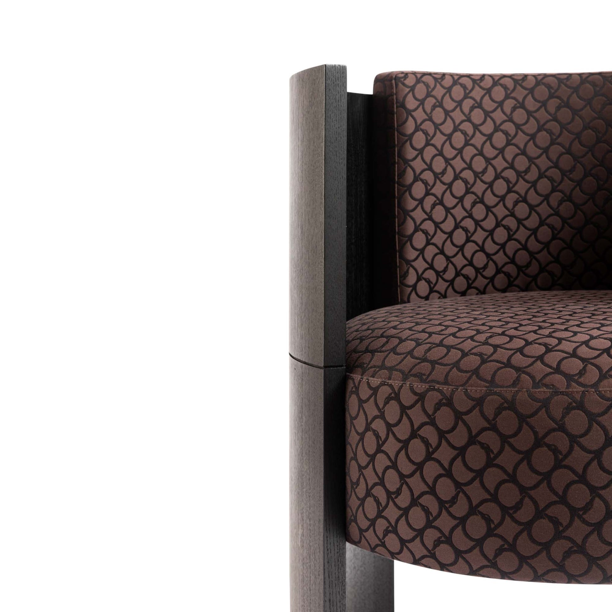 Mono armchair