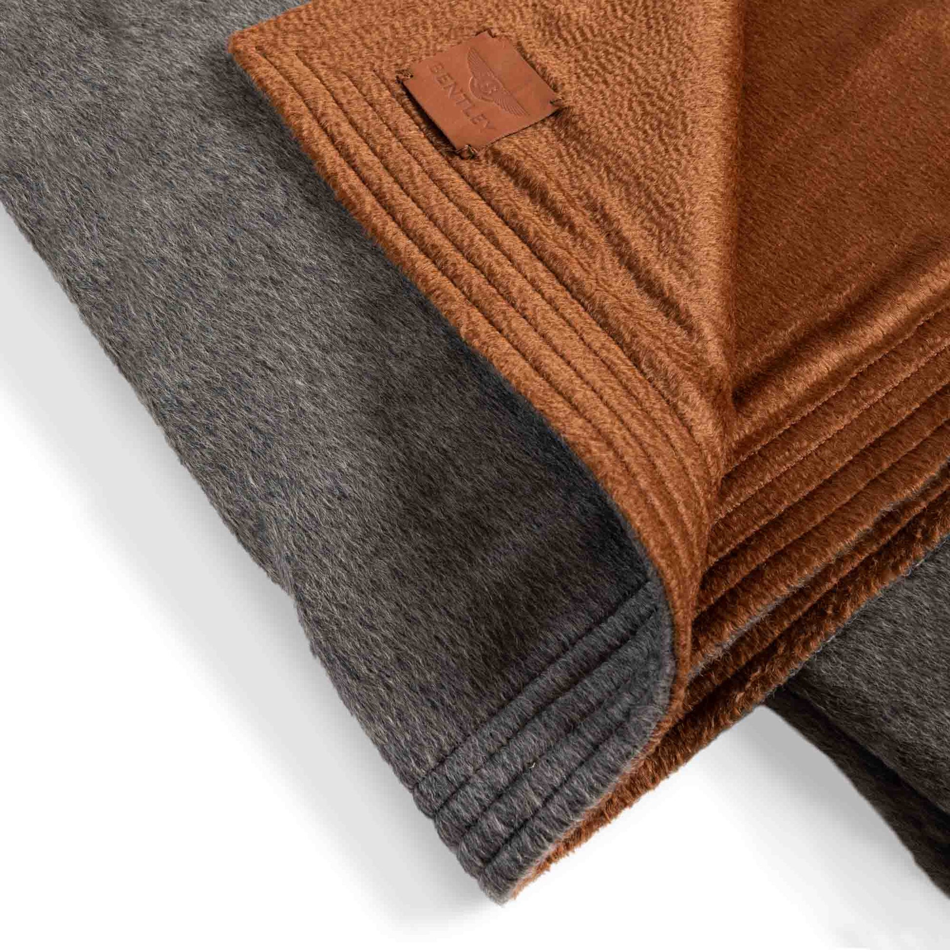 Double-sided Alpaca throw