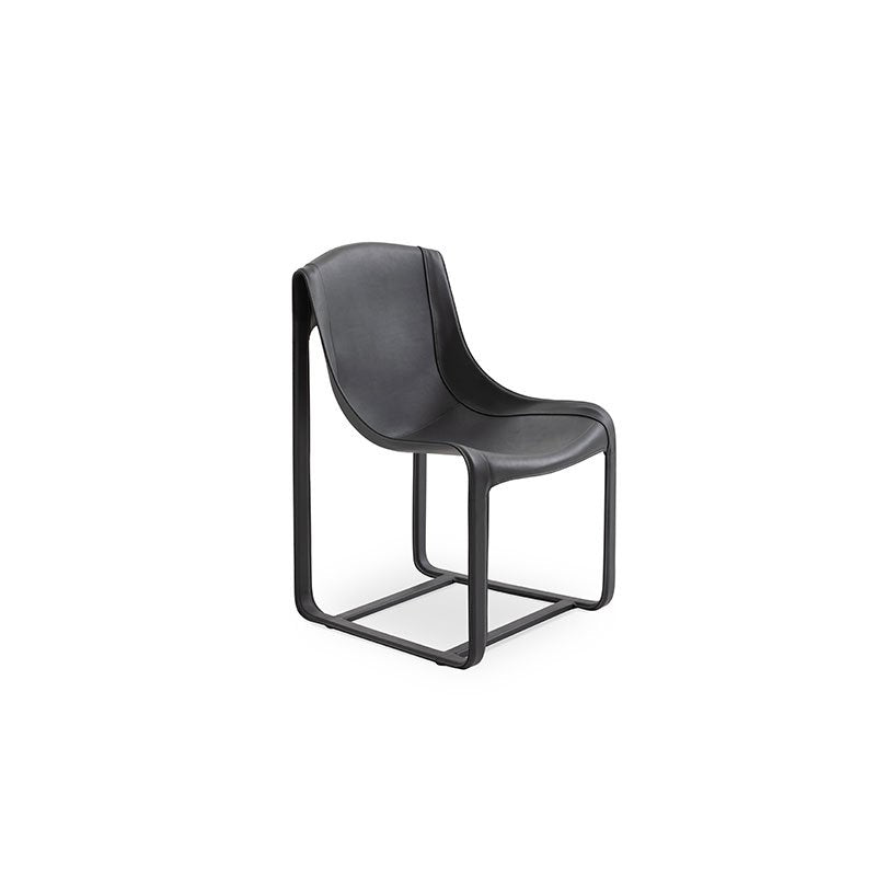bugatti-home-amalia-chair-black-pelle-front