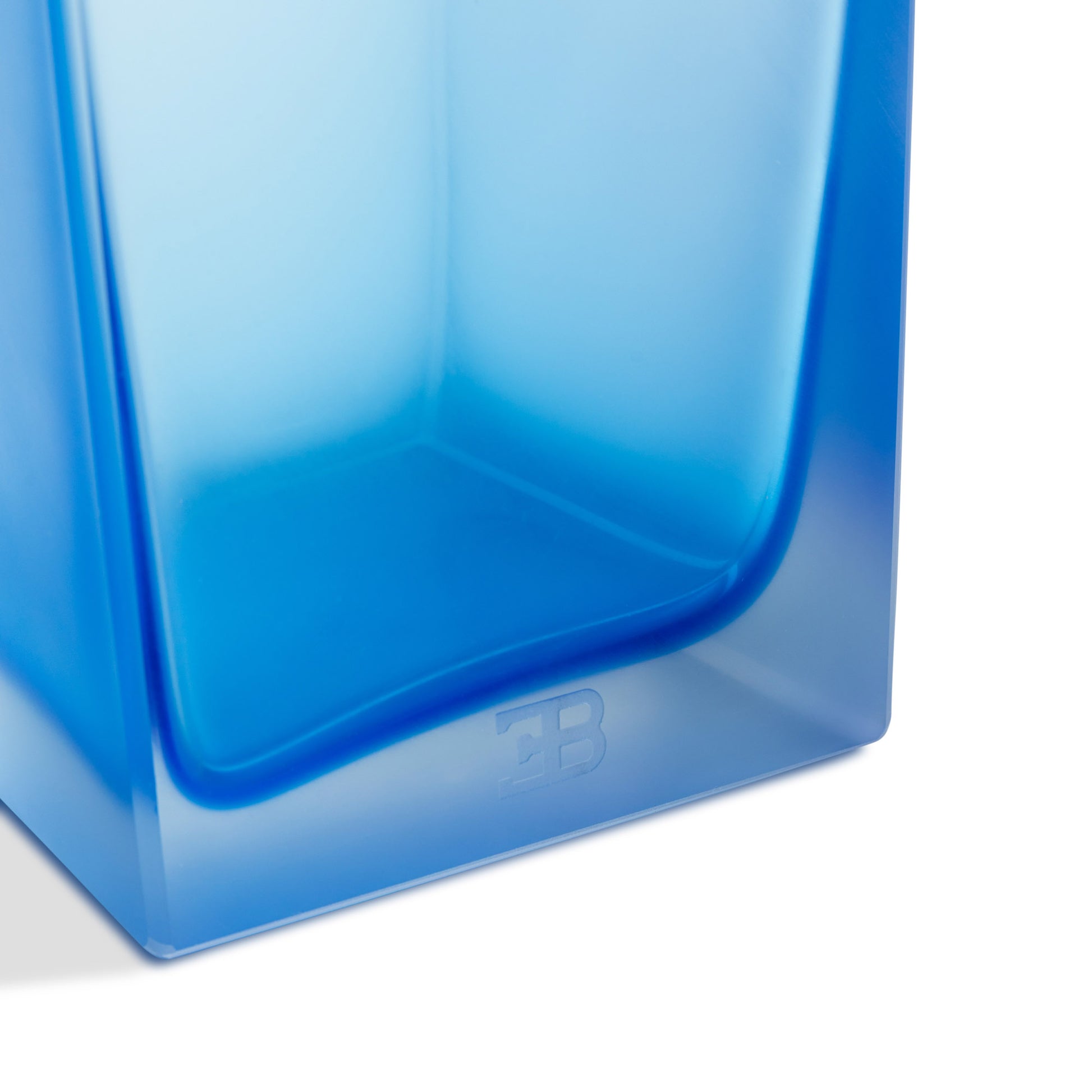 Bugatti Home Cote D'Azur vase blue lagune detail
