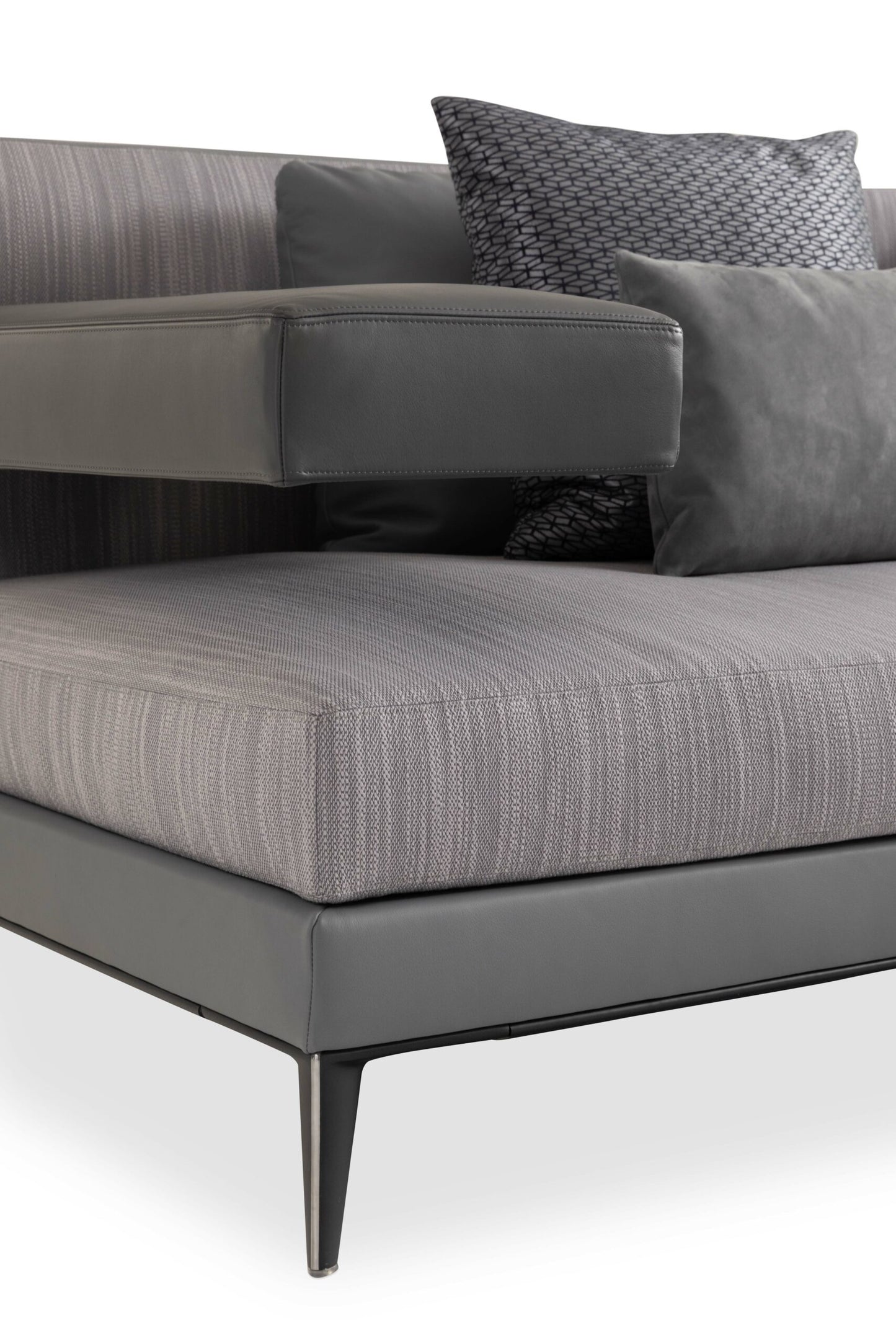 bugatti-home-flow-sofa-grey-detail