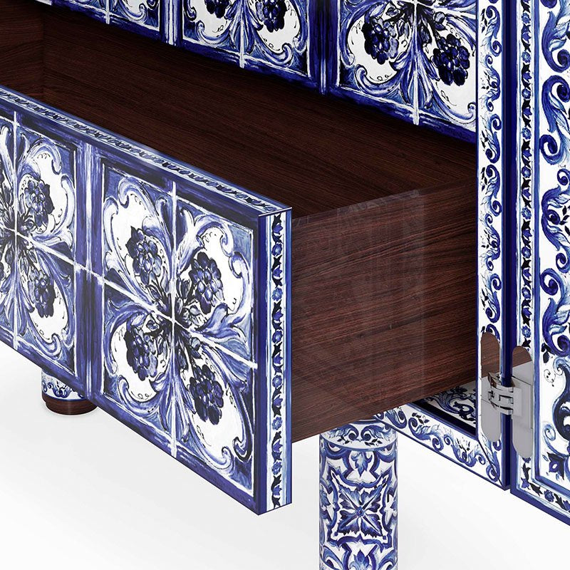 Dolce Gabbana Casa-Aiace tall cabinet- blu mediterraneo-detail