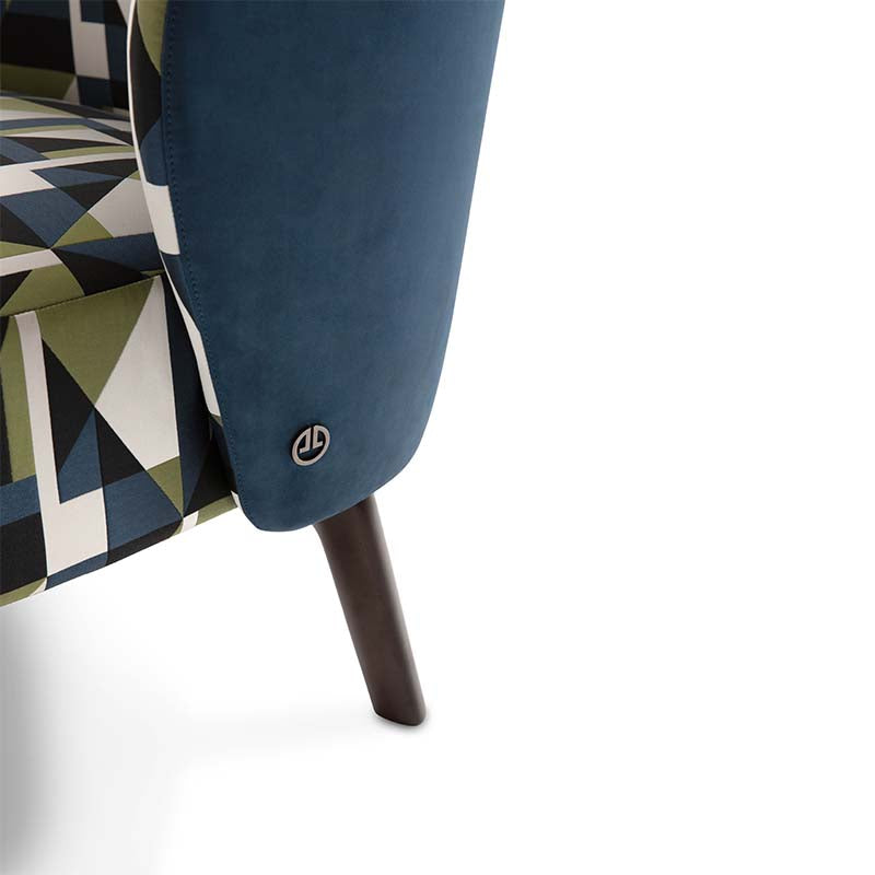 luxence-luxury-living-club-armchair-detail-1