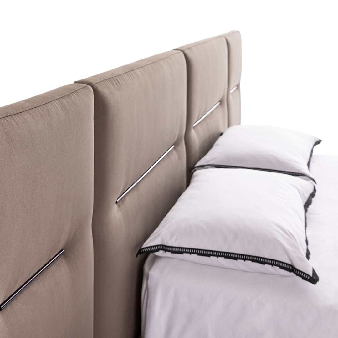luxence-luxury-living-harry-bed-detail