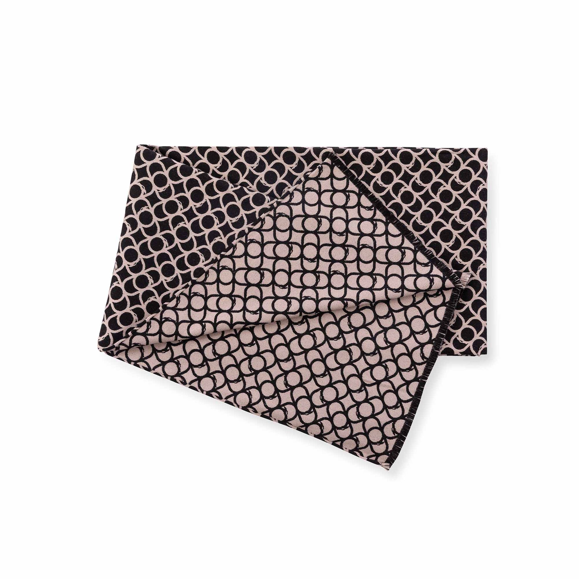 Circle Allover throw