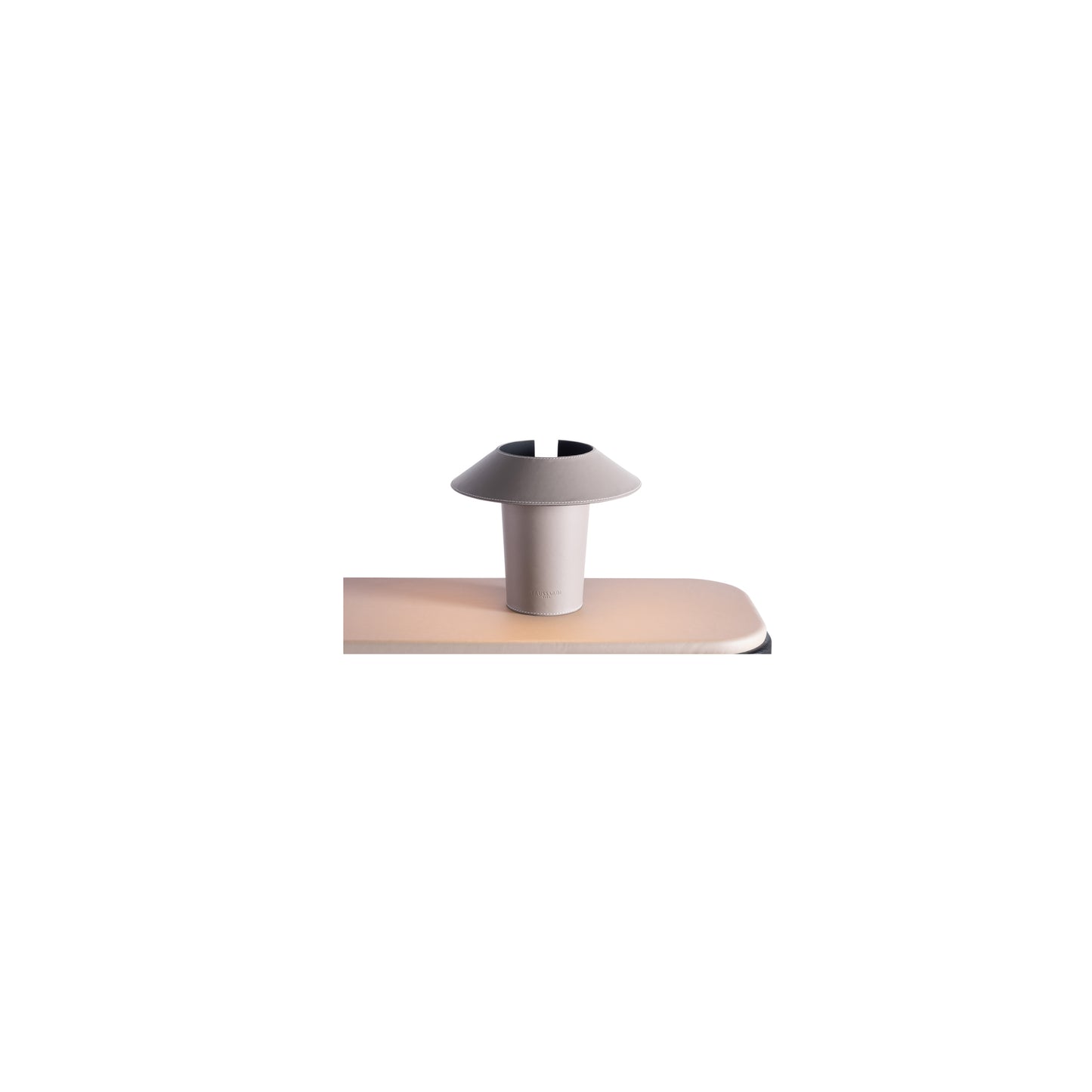 Trussardi Casa Necky bedsidetable lamps