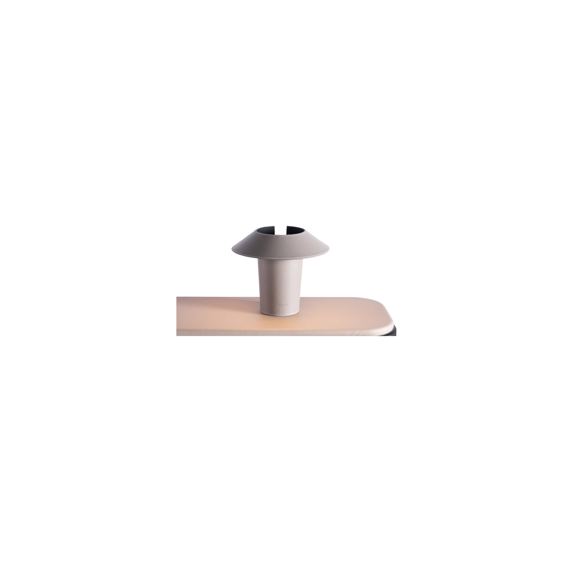 Trussardi Casa Necky bedsidetable lamps