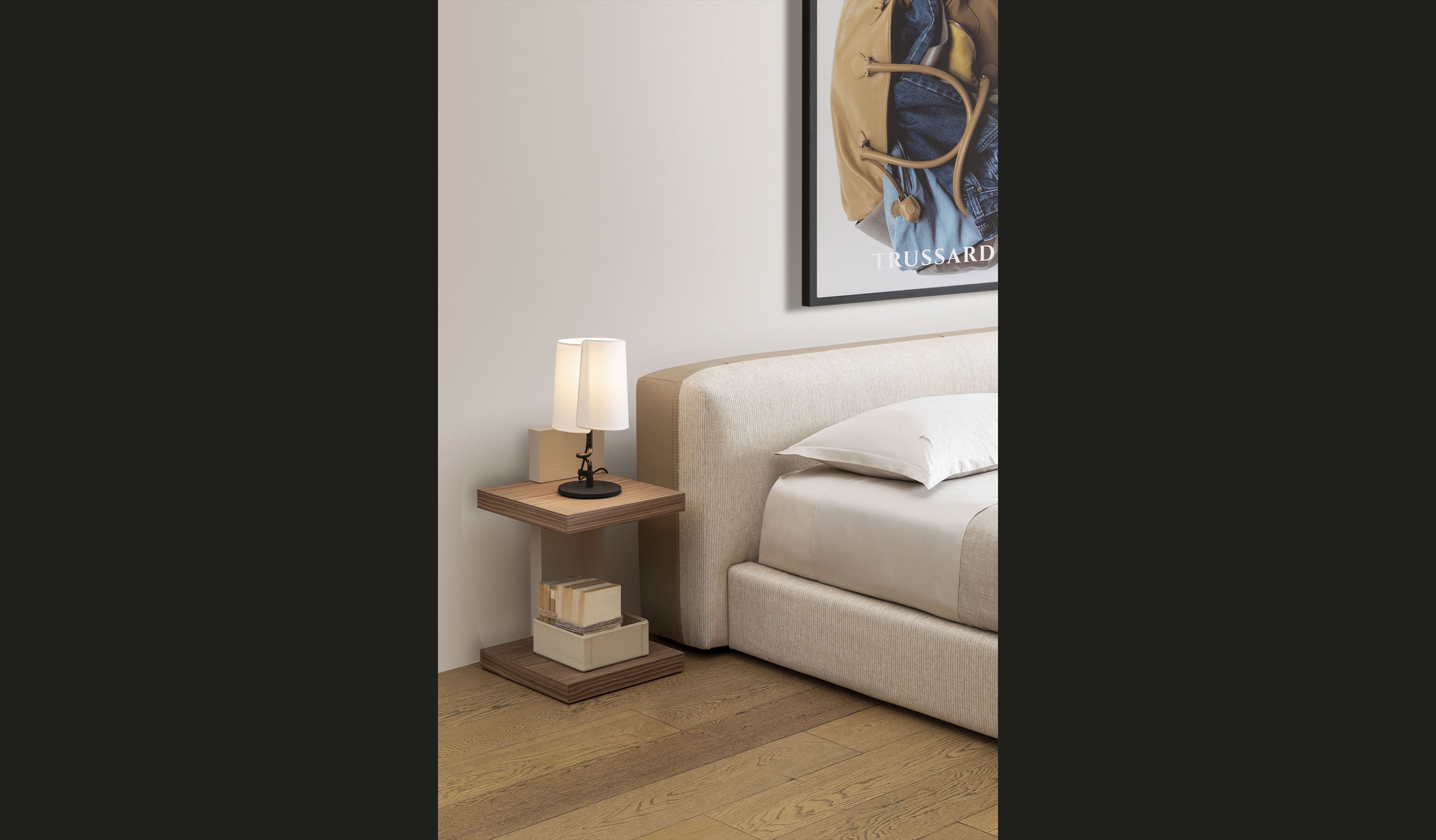 Trussardi Casa - Tratt bedside table_foto ambientata-1